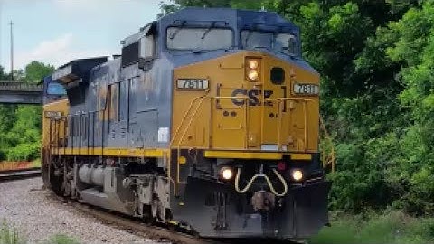 [CSXT]7811 GE CM40-8[Rebulit CW40-8]YN3B[HTM]113 CW44AC [YN2] Running As W869-05 Light Power In F.NC