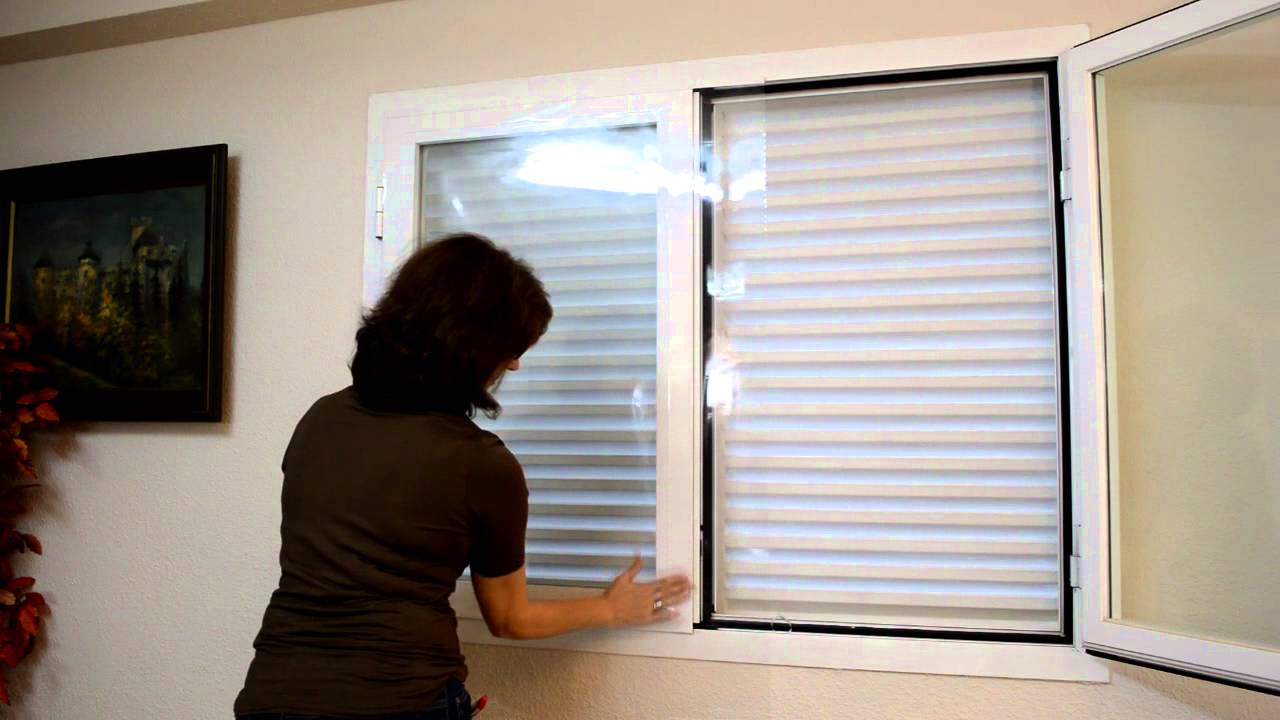 Instalación de aislante de ventanas con listón 