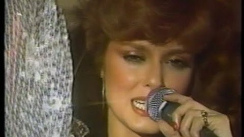Lucía Méndez "Amo Todo De Ti" en vivo ,de Camilo Sesto