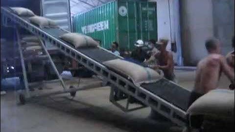 Băng tải chất hàng lên xe container