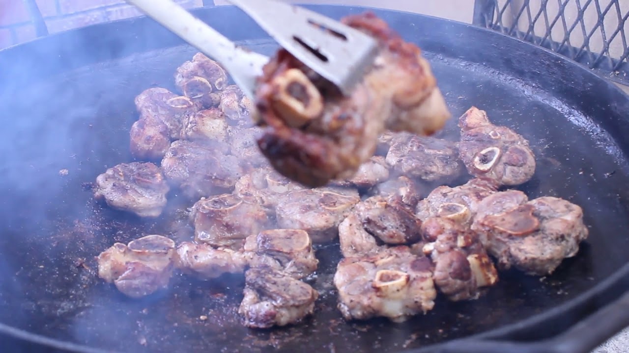Codillos De Cerdo En Salsa Receta Fcil Y Deliciosa Youtube