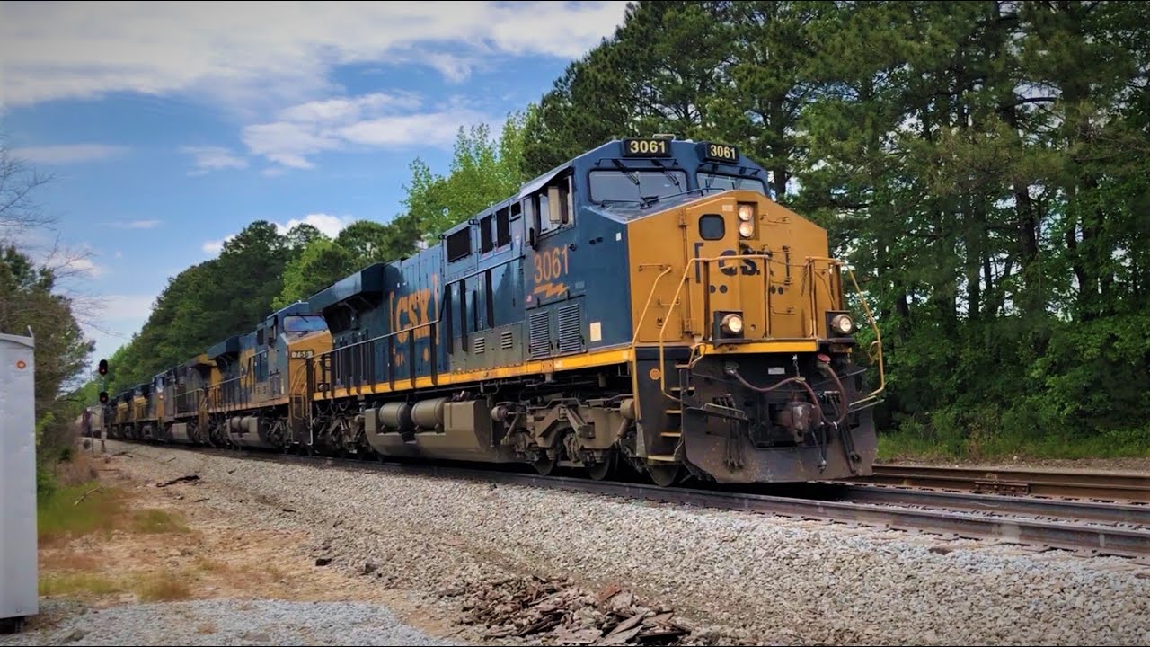 CSX Q410 with 5 DIT AC4400s - YouTube