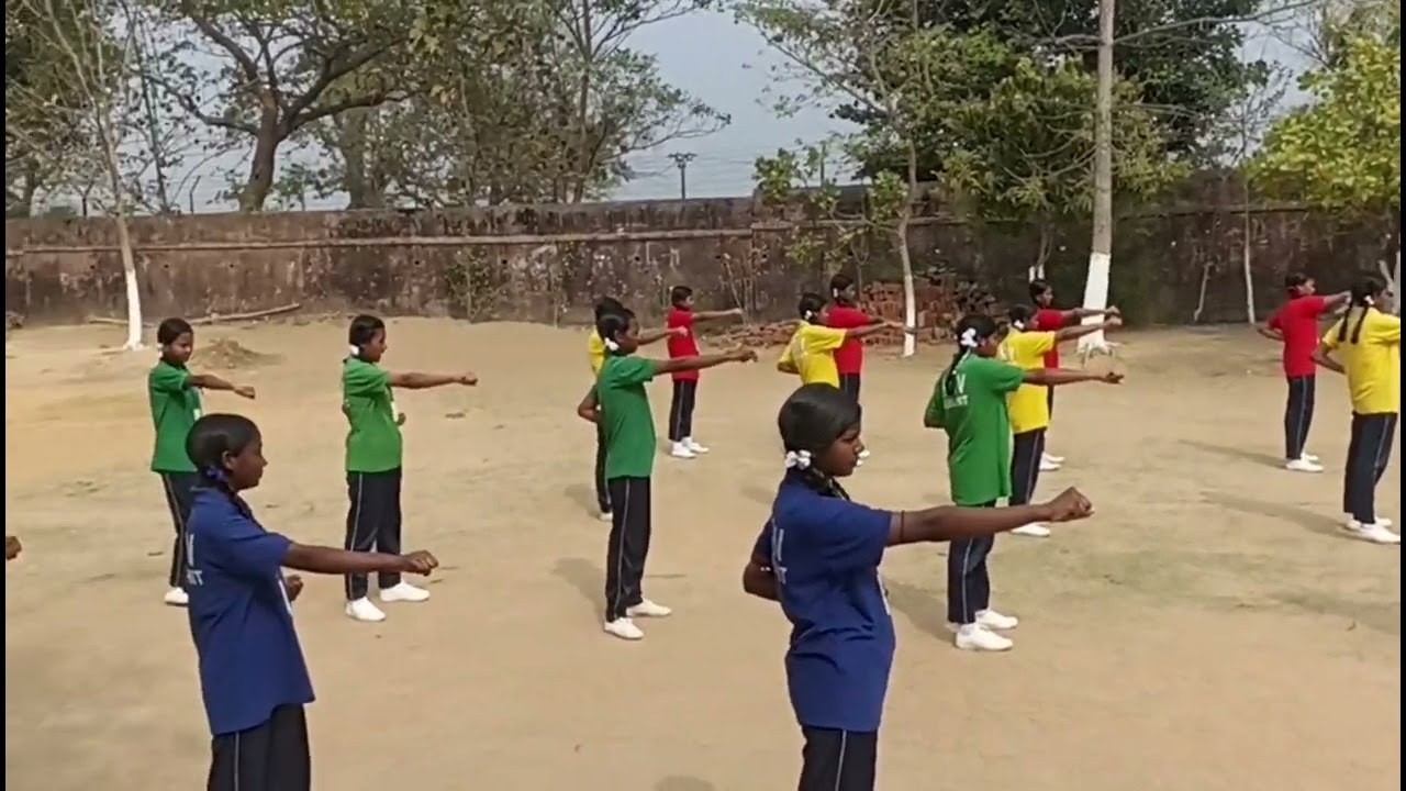 Self defense training 🤼‍♀️🤼‍♂️kgbv kundahit🏫