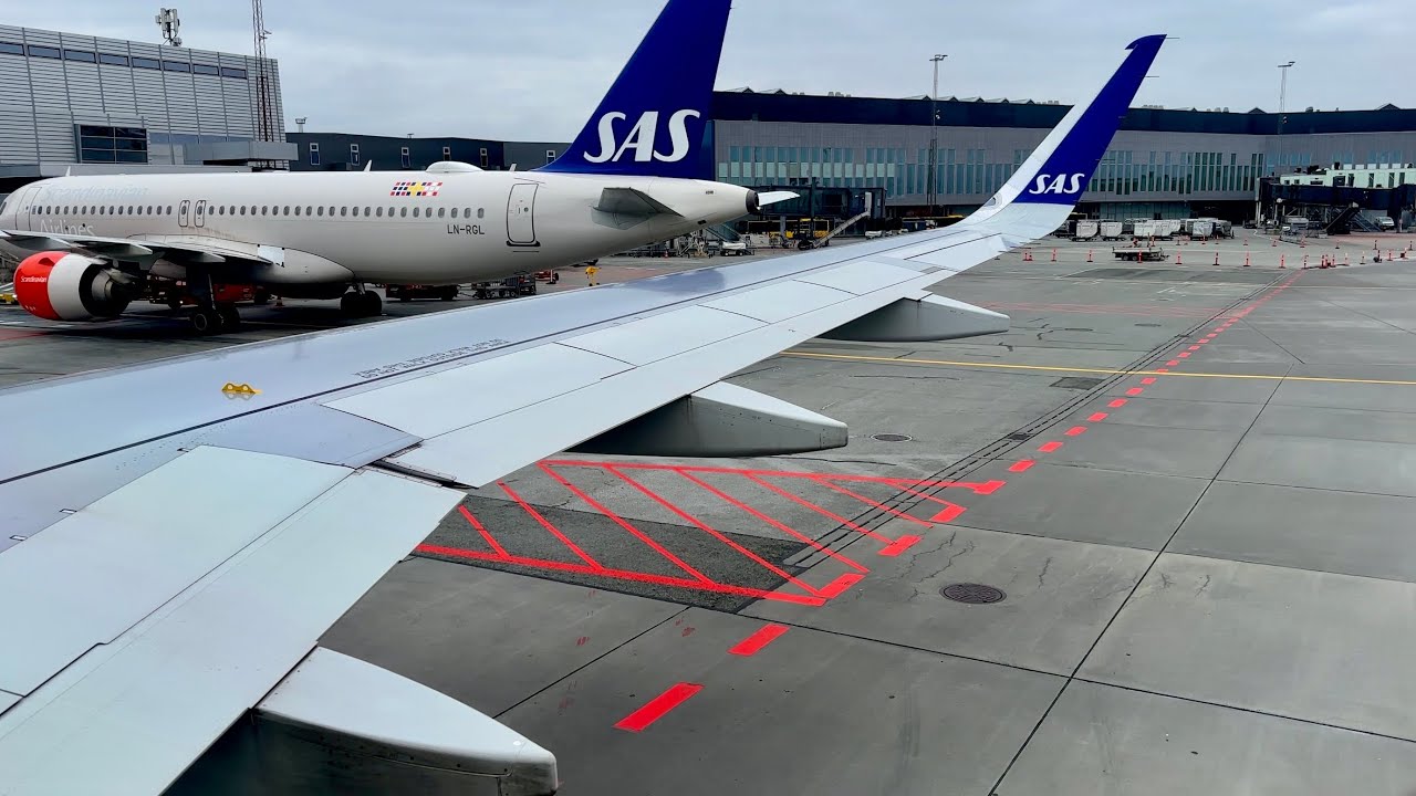 [4K] De-Icing & Beautiful Copenhagen Takeoff | SAS | Airbus A320-251N | CPH | SK1420 | EI-SIZ