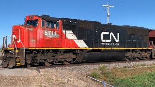 P5! CN 5711 leads the Noyes Job with nice P5