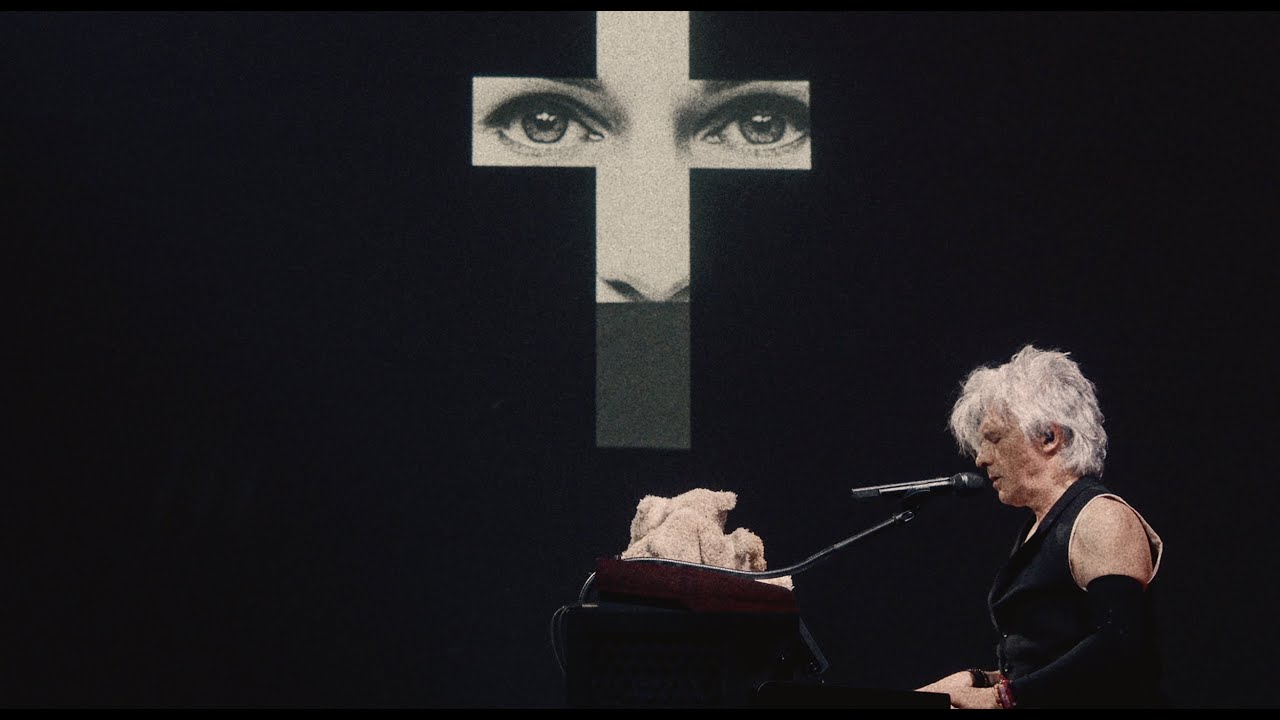 Indochine - Sanna sur la Croix (Live Babel Show) - YouTube