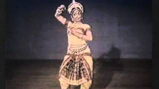 Yamini Krishnamurthi - Odissi &amp; Bharatanatyam