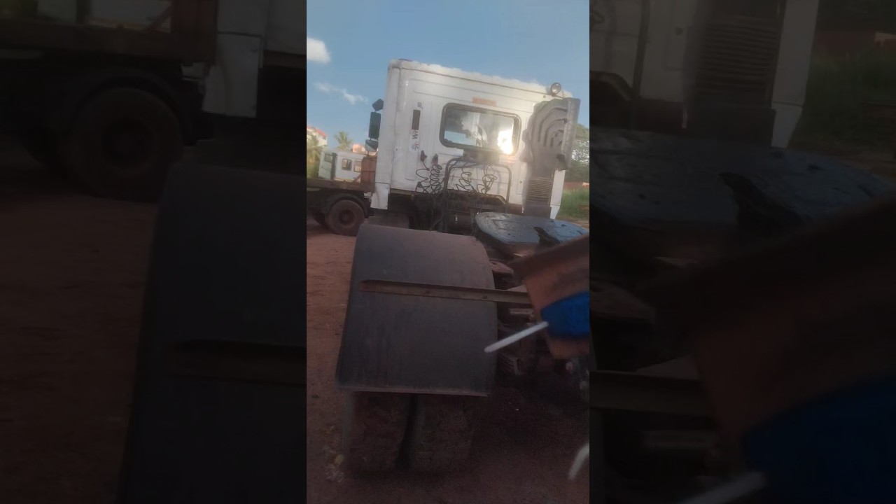 TRAILER CONNECTING SCEEN TO JEEP  