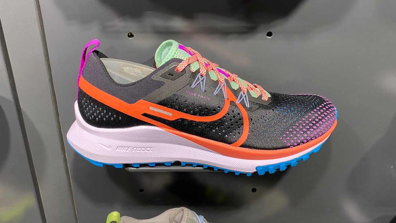 Nike React Pegasus Trail 4 (Black/Vivid Purple/Enamel Green 