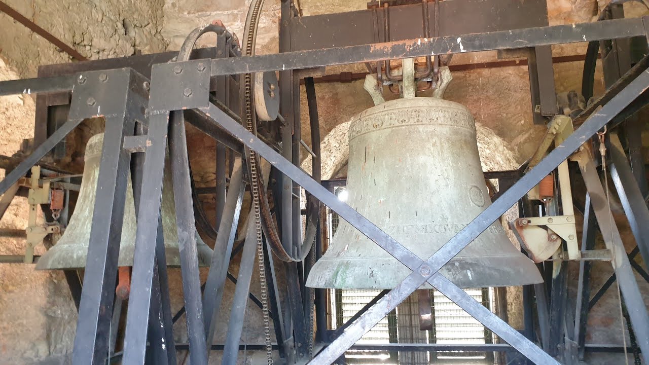 Crkva Sv. Barbare Vrapče - ručno zvonjenje 12:00