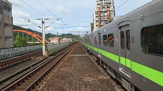 1207次 區間車 EMU900 五堵高速進入 [進站速率約68.4] (入線速度約69~70kph)