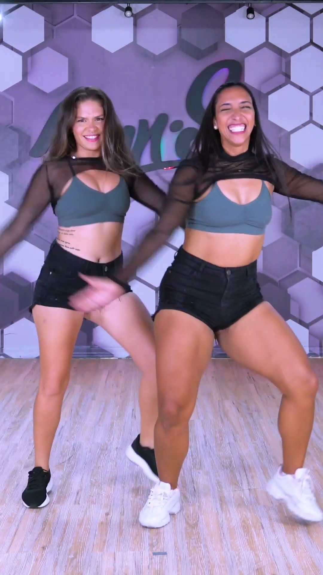 Sorriso Esplandecente - Vini Nogueira - Dan-Sa / Daniel Saboya (Coreografia) #shorts