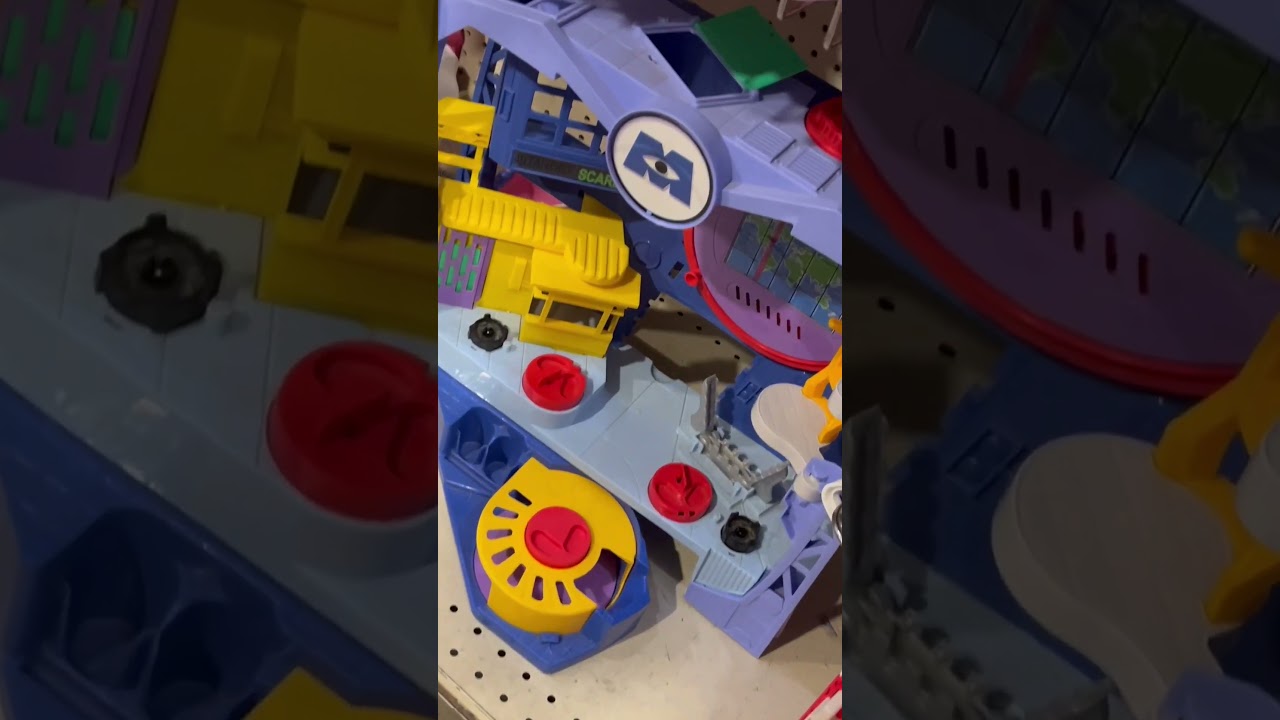 Shopping with a Deplorable Disney Adult pt.1 