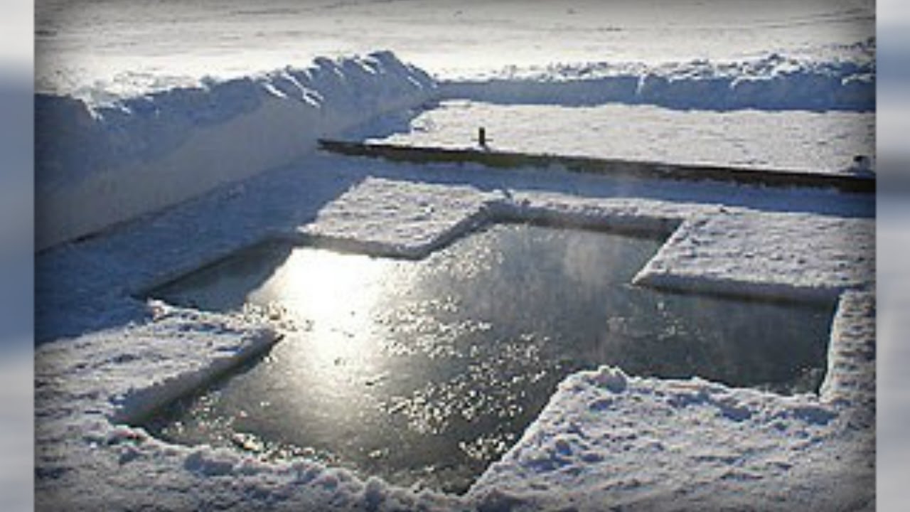 Крещенская вода — когда набирать, как хранить, как использовать картинки Крещенская вода — когда набирать, как хранить, как использовать картинка