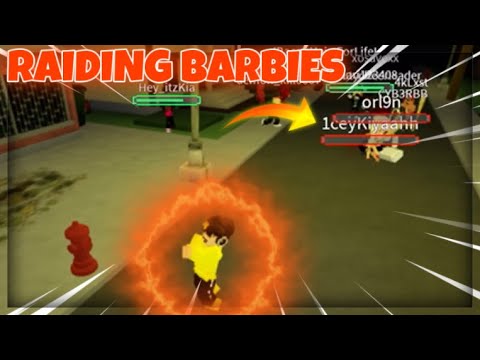 RAIDING BARBIES IN ROBLOX DA HOOD - YouTube