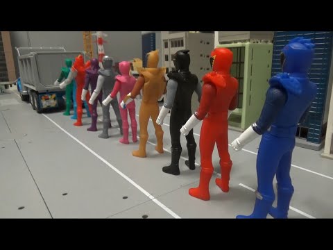 Power Rangers 10 rangers ride <strong>dump</strong> truck 파워레인저 10명 레인저스 덤프트럭 타기