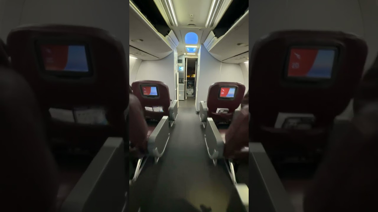 Qantas 737 aerobridge