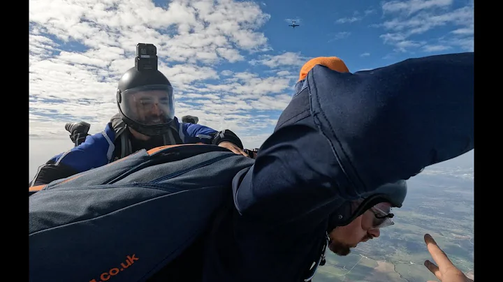 Tim #skydiving on his #aff #skydive course with www.learnskydiving.com