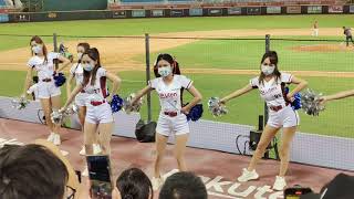 20211014 青埔棒球場 樂天 rakuten girls yuri 語芯 若潼 筠熹 巫苡萱 林襄《西區中場舞 》