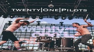 Twenty One Pilots Cute And Funny Moments 2017 - Twenty One Pilots Funny