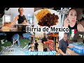 Compras para la fiestadisfrutando una rica birria traida desde mexico