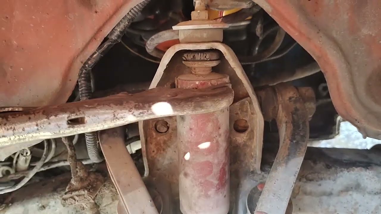 Datsun 620 Cambio de Amortiguadores delanteros