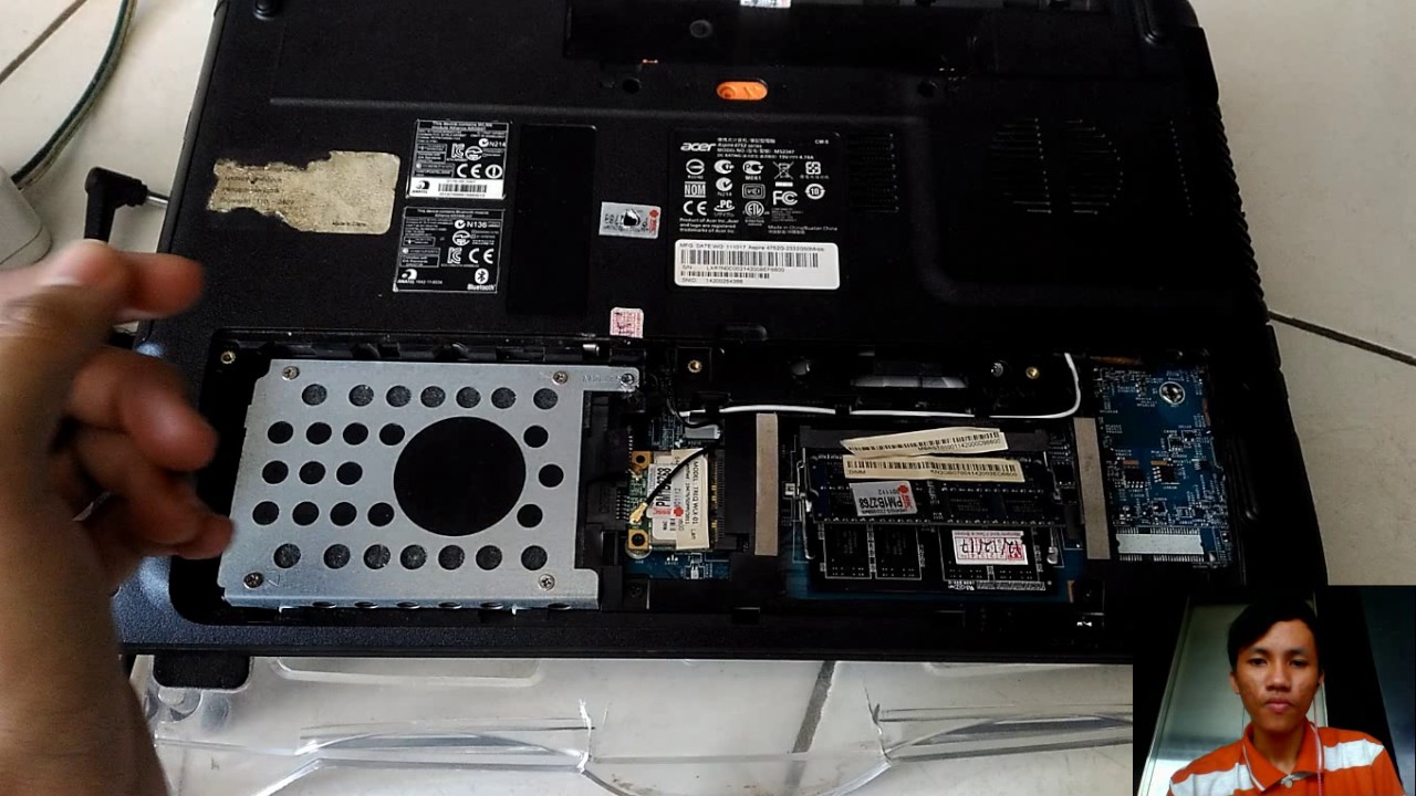 Memasang dan Menambah ram Acer Aspire 4752g 