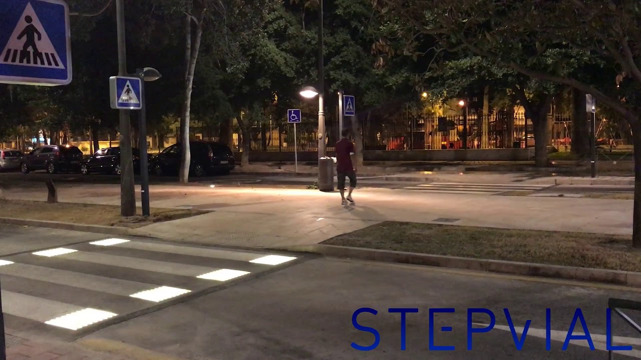 ASÍ FUNCIONA EL PASO DE PEATONES INTELIGENTE EN ORIHUELA (ALICANTE)
