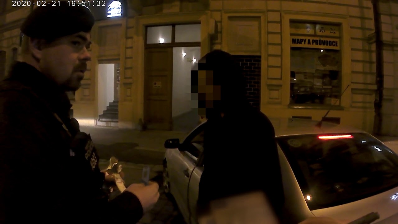 STRÁŽNÍCI ZASTAVILI ŘIDIČE POD VLIVEM DROG