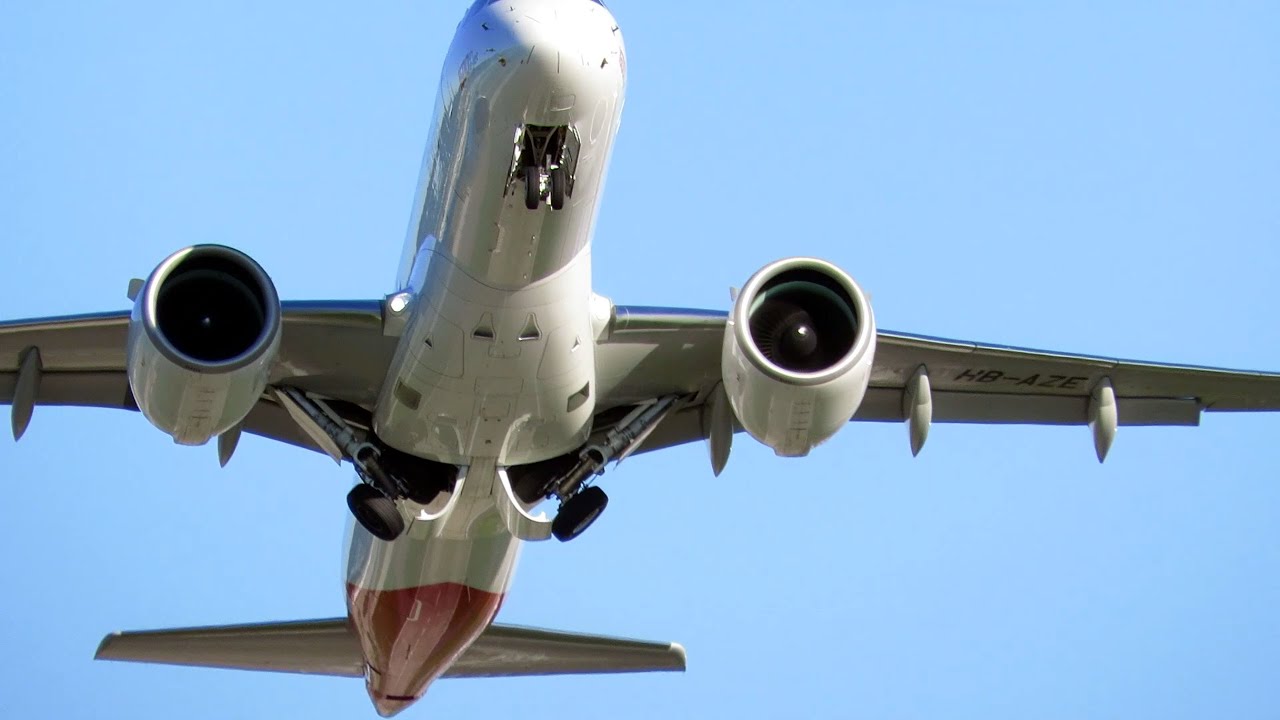 HB-AZE /  Helvetic Airways - Flug von Zürich nach Graz