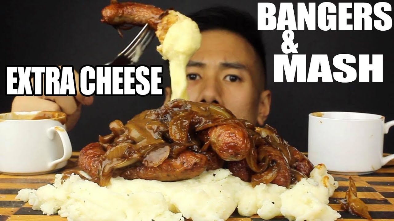 [MUKBANG] BANGERS & MASH WITH CARAMALISED ONION AND GRAVY