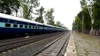 Roaring Lucknow WDM-3D Cheetah Firing All Cylinders With 9 A/C Coaches LTT-Faizabad Super! Roaring Lucknow WDM-3D Cheetah Firing All Cylinders With 9 A/C Coaches LTT-Faizabad Super!