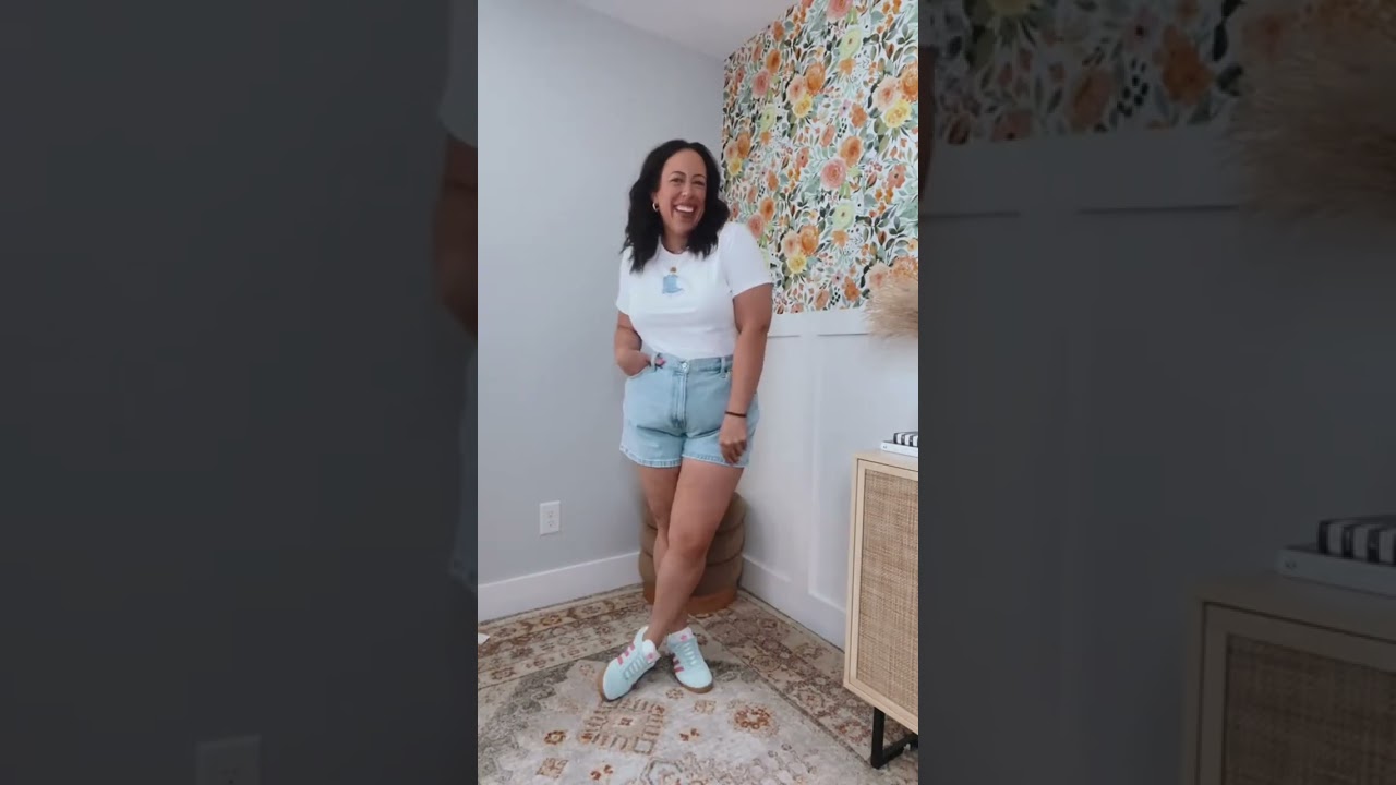 casual outfit ideas for the midsize girl | love these mom shorts from Abercrombie midsize style,