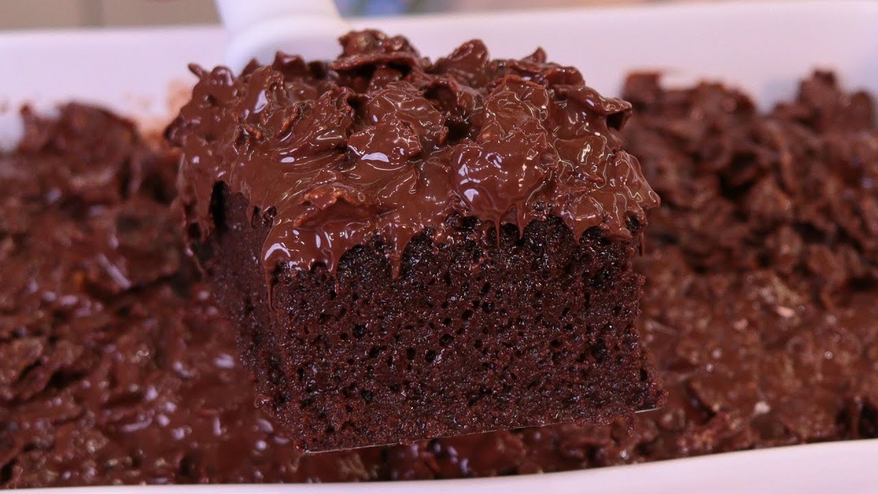 O BOLO MAIS VIRAL DO MOMENTO! | BOLO CROCANTE DE CHOCOLATE | BOLO DE CHOCOLATE COM SUCRILHOS