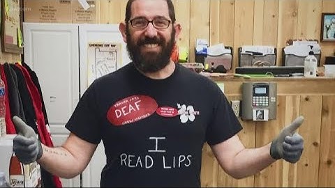 Co-workers help deaf Trader Joe