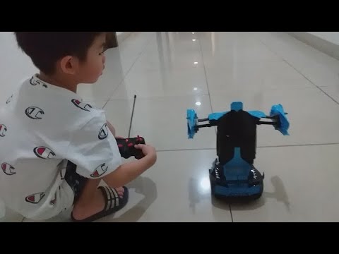 Di publikasikan tanggal 4 juli 2019 Mainan rc mobil robot yang bisa berubah bentuk dengan mengutamak. 