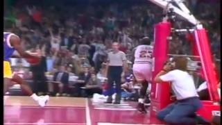 Michael Jordan Famous Switch Between Hands Layup
