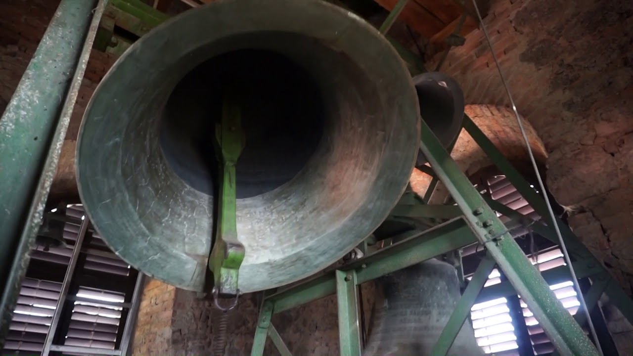 Jászfényszaru (H) - A Mindenszentek templom harangjai