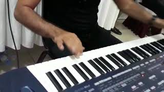 Halay Böyle Çalınır Piyanist Ercan Resimi