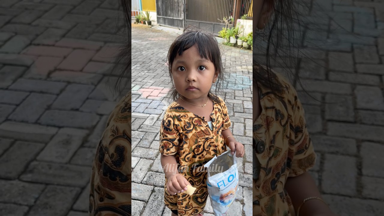 Jangan Kasih Makan Ikan Pakai Snack Kucing Tapi Pakai Ini Nih‼️
