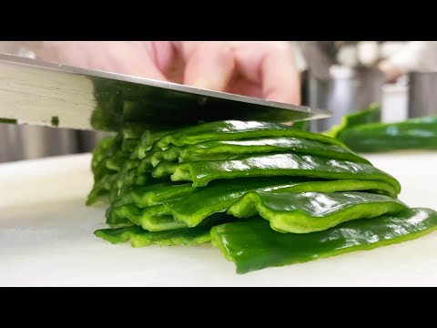 １３人分の青椒肉絲を一気に作る調理動画。（まかない）Shredded Pork with Green Pepper for 13people