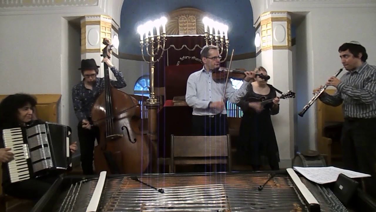 Medley by Freilach mit Kneidlach