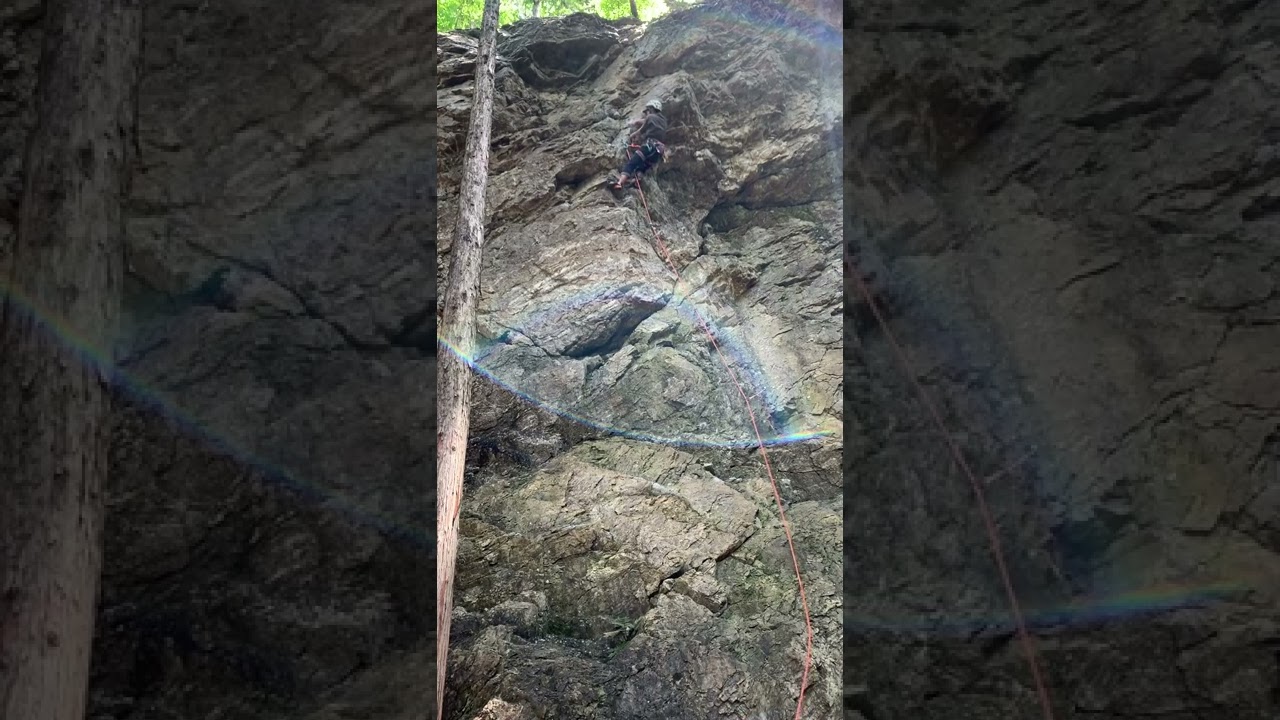 謙譲の美徳／北川の岩場