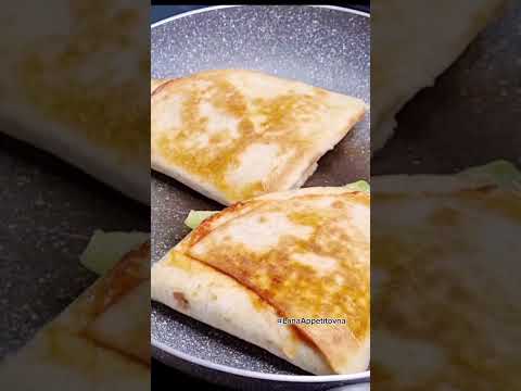 РЕЦЕПТ БЫСТРОГО И ВКУСНОГО ЗАВТРАКА #рецепт #вкусно #shorts