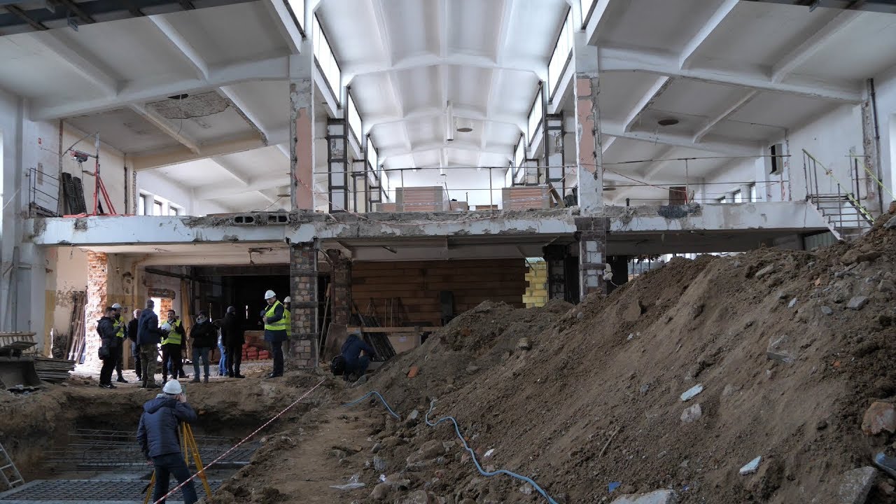 Hala targowa w Łomży zmienia się w Halę Kultury