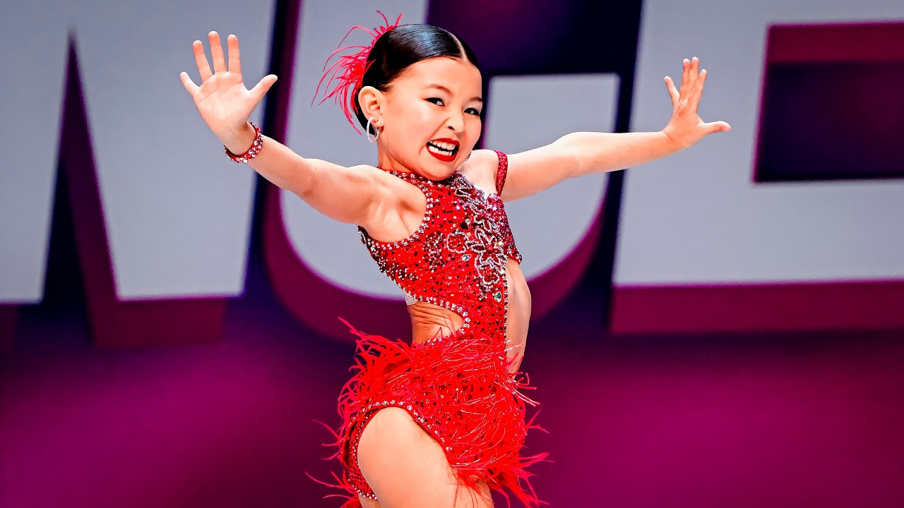 Lily Knopps - Rose's Turn - YouTube