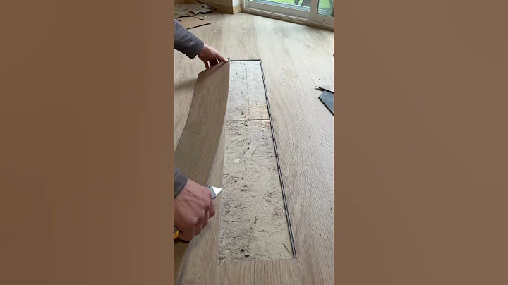 How to repair LVP laminate flooring #diy #tips #laminate