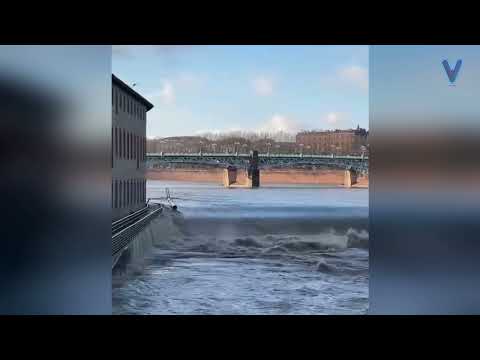 Hundreds of houses are inundated due to the flooding of the river in Toulouse, France