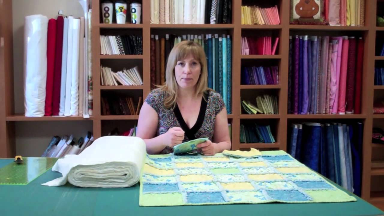 Kit Patchwork Abeille Avec Notice - Fait 5 Coussins Ou Une Courtepointe - DIY Couture - Crafty Cottage UK