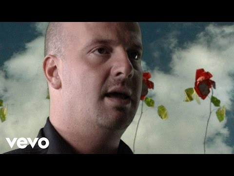 Blf - Omarm (Official Video)